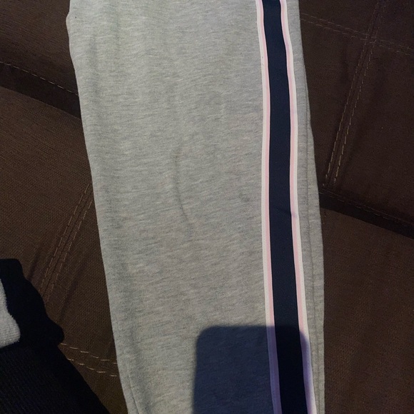 Matching set - Picture 4 of 7